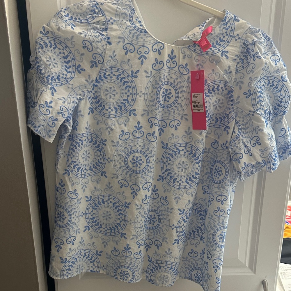 Lilly Pulitzer Blue and White Short Sleeve Top